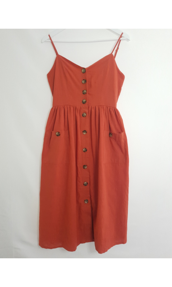 Mid-length dress rust details brown buttons